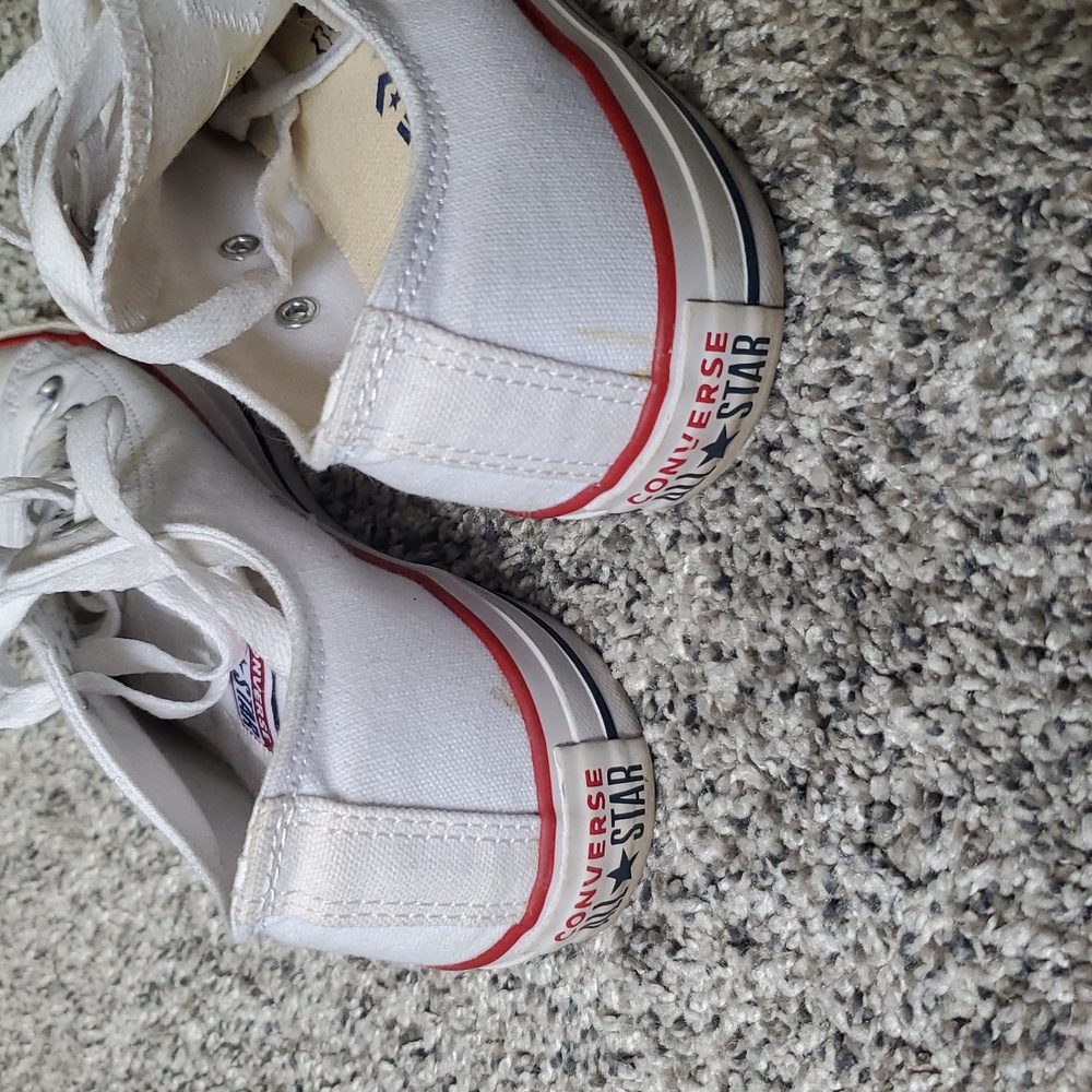 White Converse - Picture 4 of 7